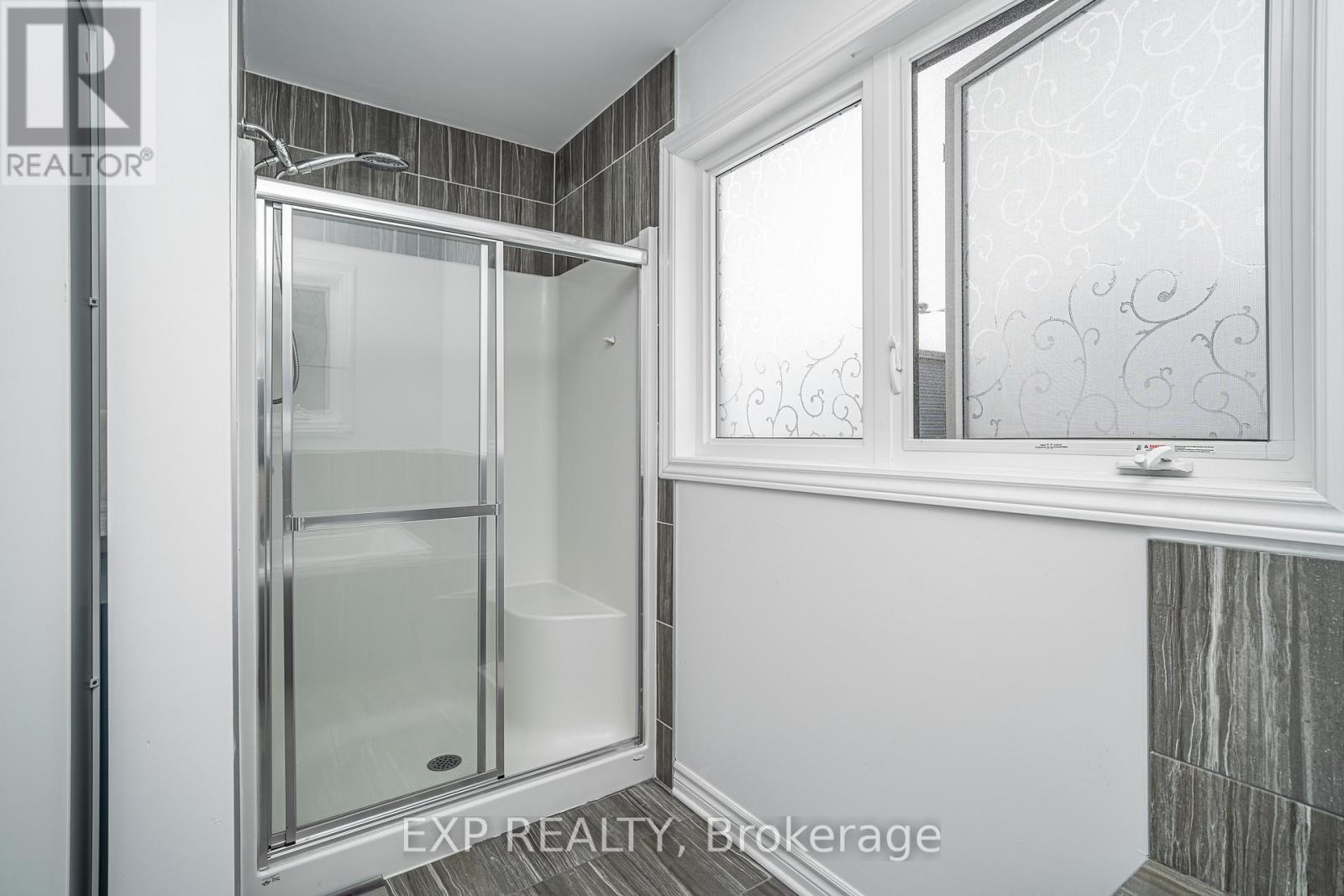 99 Dun Skipper Drive, Ottawa, Ontario  K1X 0G1 - Photo 17 - X12928628