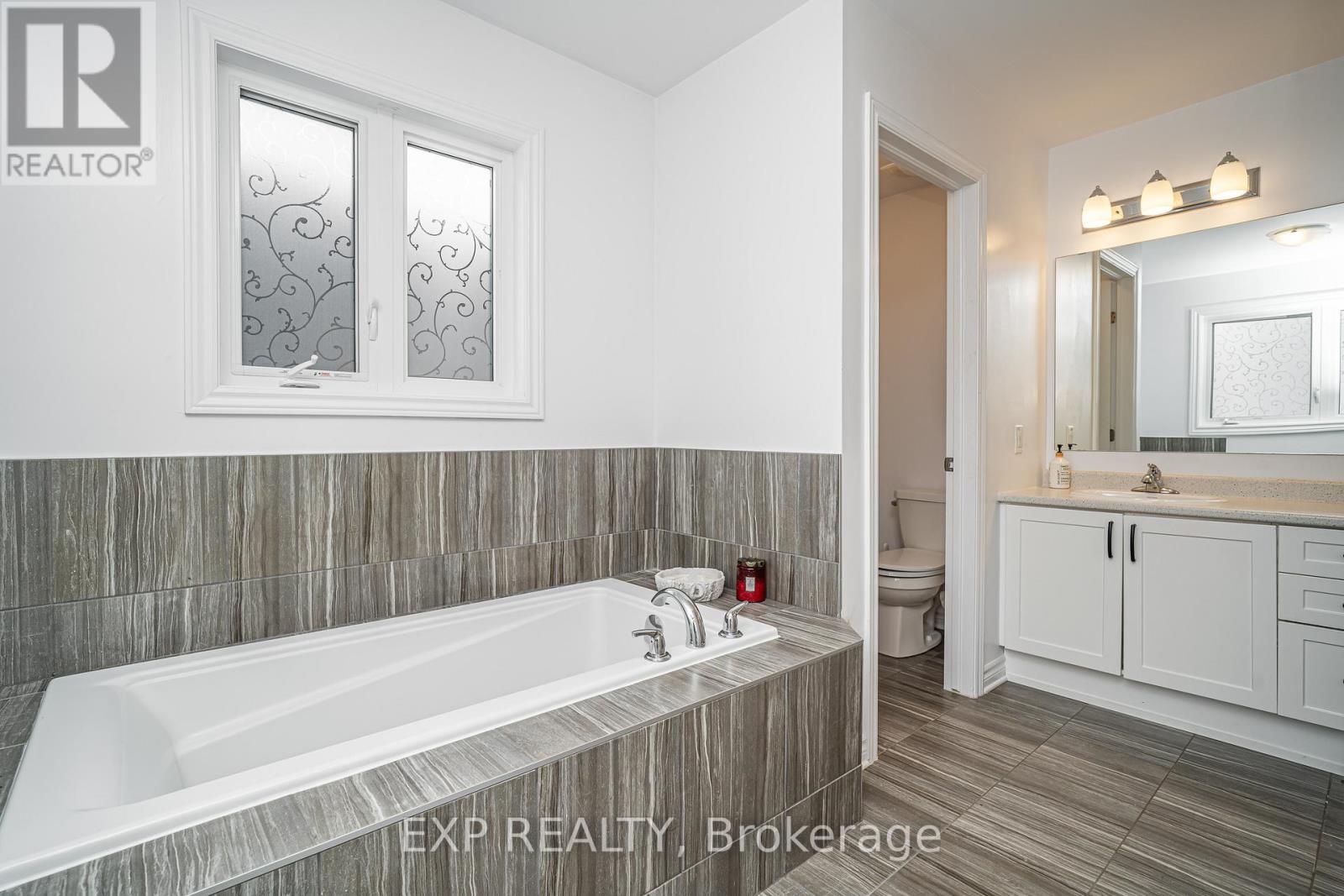 99 Dun Skipper Drive, Ottawa, Ontario  K1X 0G1 - Photo 16 - X12928628