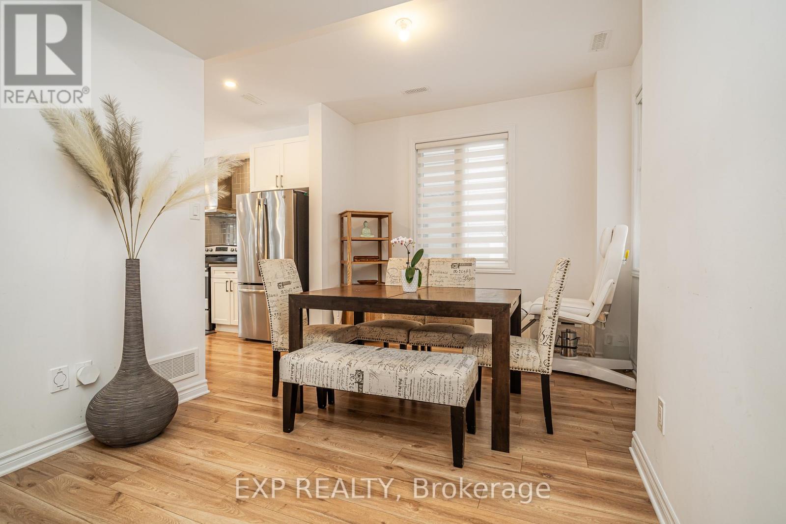 99 Dun Skipper Drive, Ottawa, Ontario  K1X 0G1 - Photo 6 - X12928628