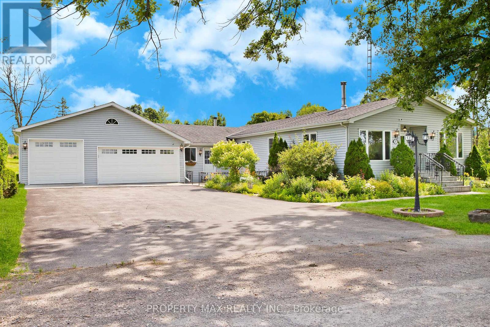 27 Rose Street, Quinte West, Ontario K0K 2C0 - Photo 2 - X12928526