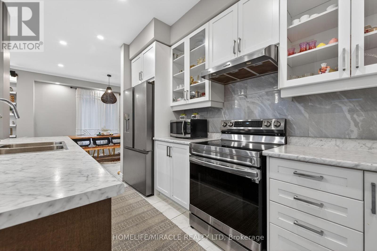 7809 Hackberry Trail, Niagara Falls, Ontario  L2H 3R5 - Photo 12 - X12928646