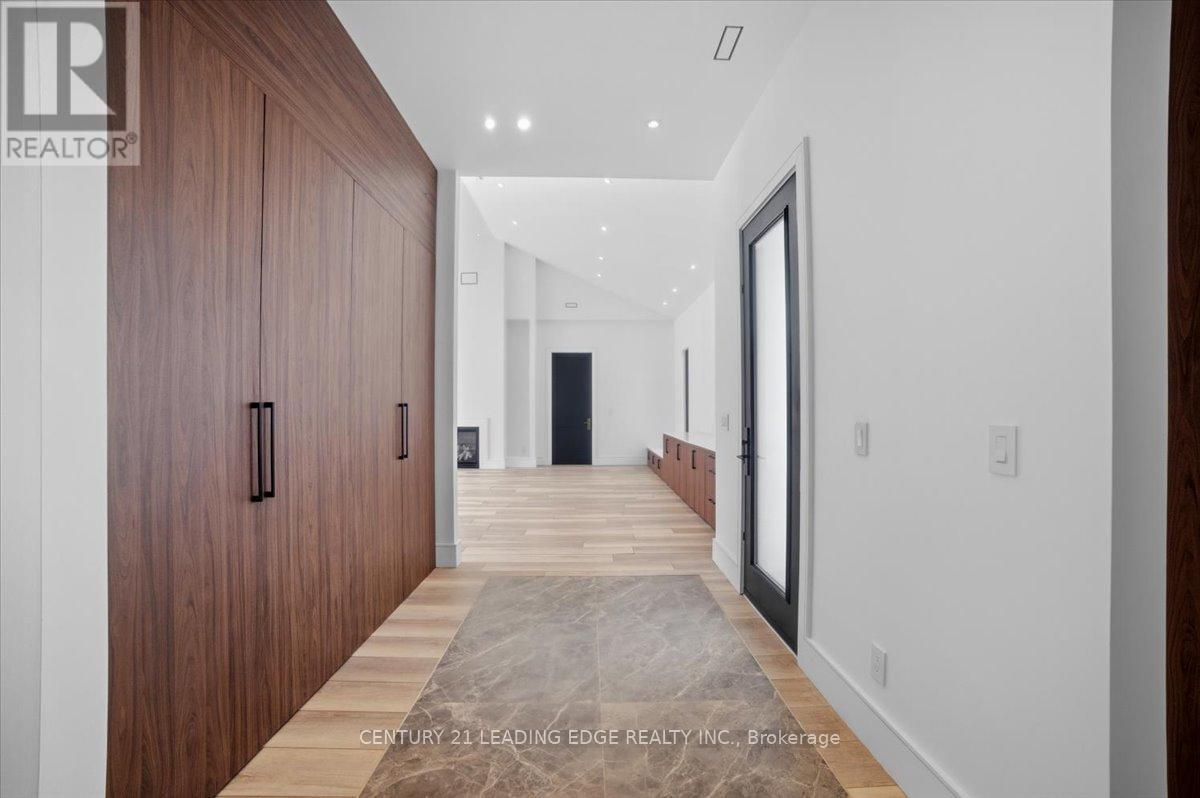 40 Bancroft Ridge Drive, Bancroft, Ontario  K0L 1C0 - Photo 3 - X12928528