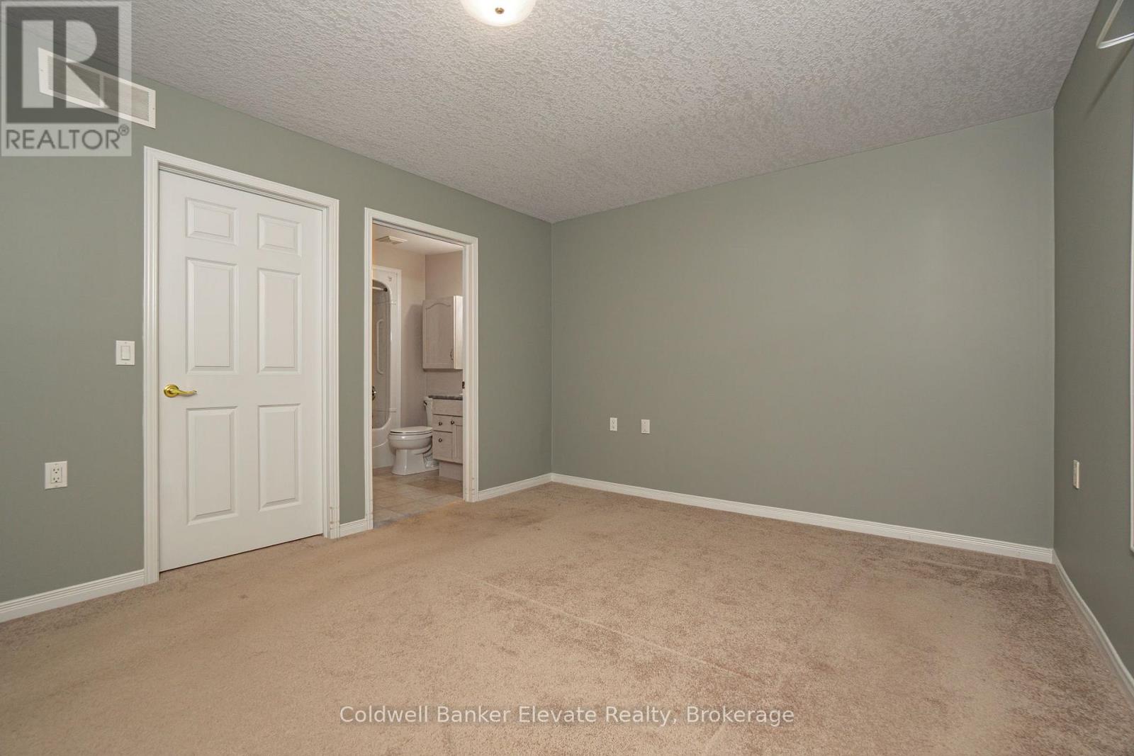 17 - 2705 Kingsway Drive, Kitchener, Ontario  N2C 2T2 - Photo 22 - X12928666