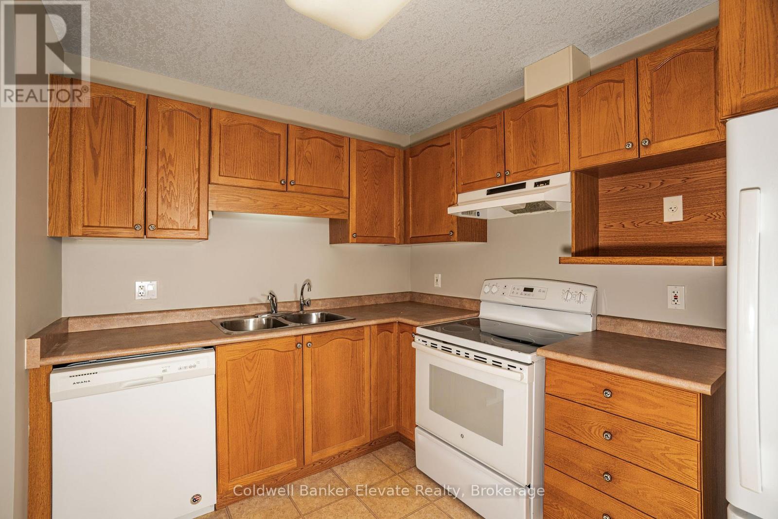 17 - 2705 Kingsway Drive, Kitchener, Ontario  N2C 2T2 - Photo 13 - X12928666