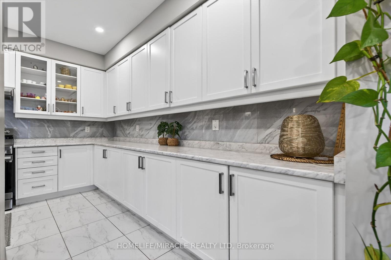 7809 Hackberry Trail, Niagara Falls, Ontario  L2H 3R5 - Photo 11 - X12928646