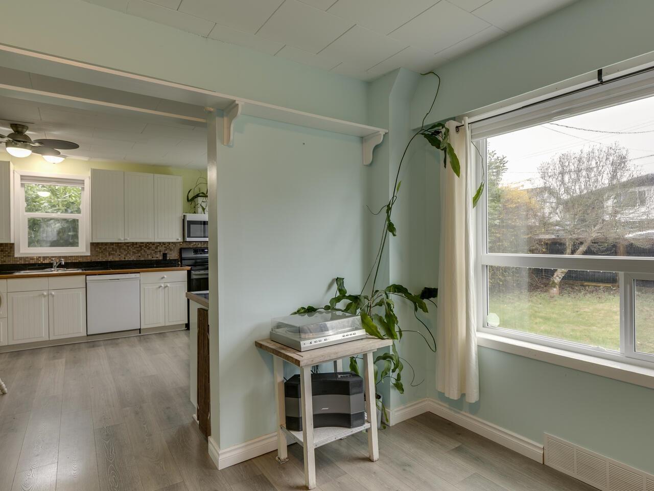 7650 Taulbut Street, Mission, British Columbia  V2V 3W6 - Photo 6 - R3099663