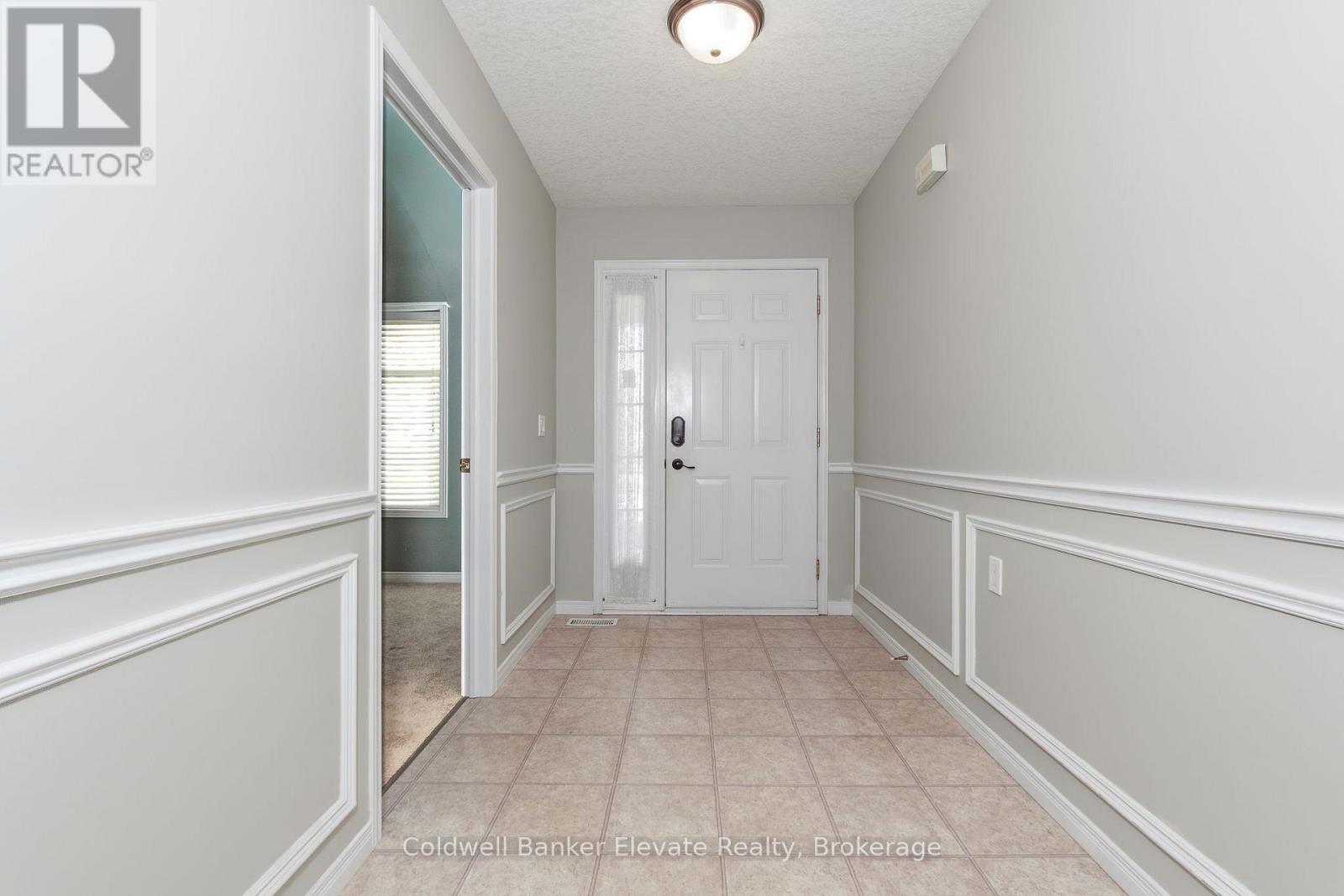 17 - 2705 Kingsway Drive, Kitchener, Ontario  N2C 2T2 - Photo 4 - X12928666