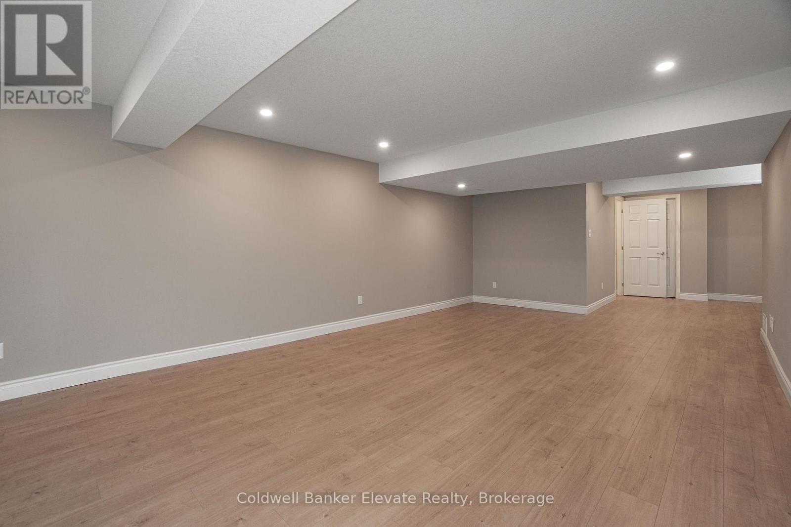 17 - 2705 Kingsway Drive, Kitchener, Ontario  N2C 2T2 - Photo 34 - X12928666