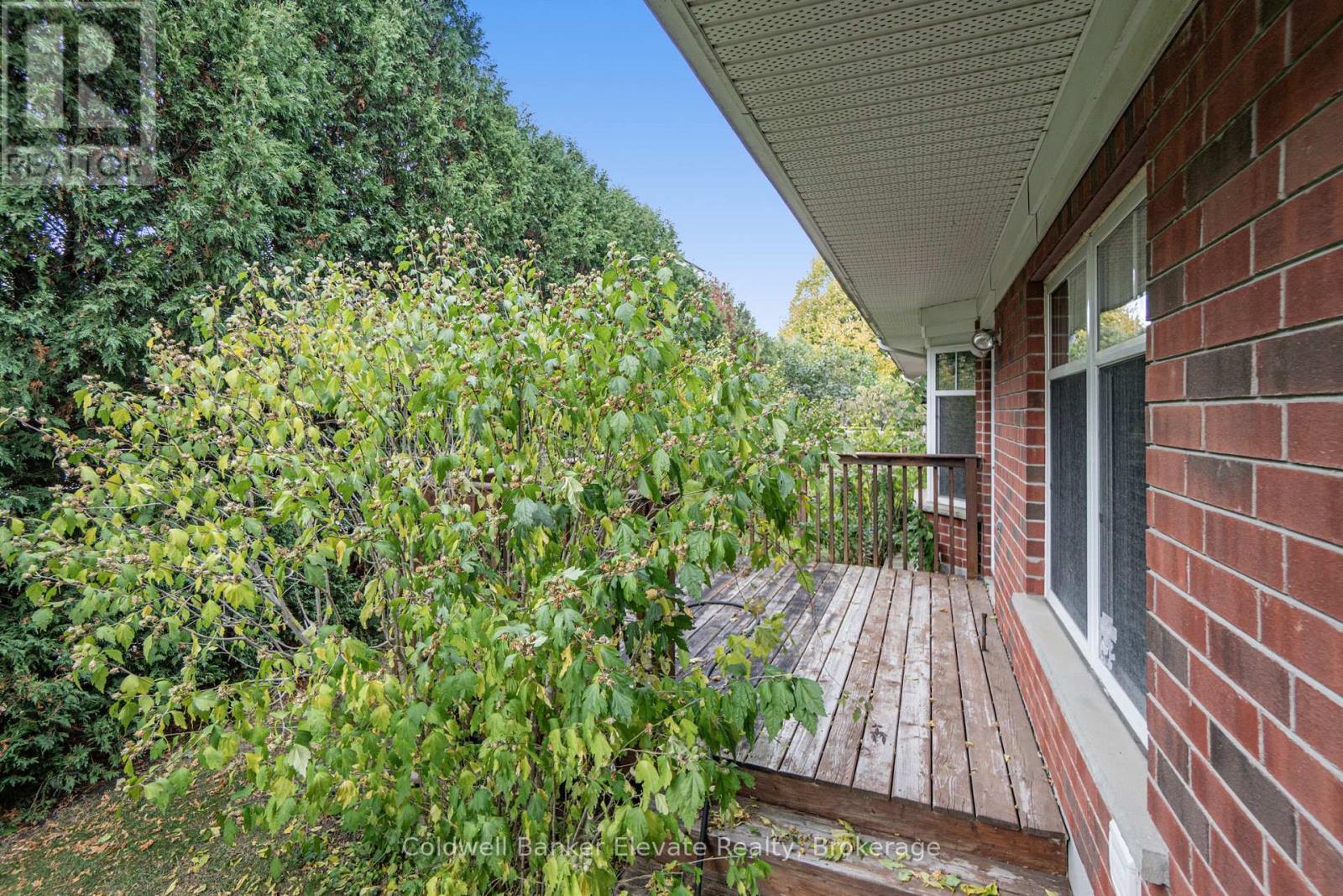 17 - 2705 Kingsway Drive, Kitchener, Ontario  N2C 2T2 - Photo 36 - X12928666