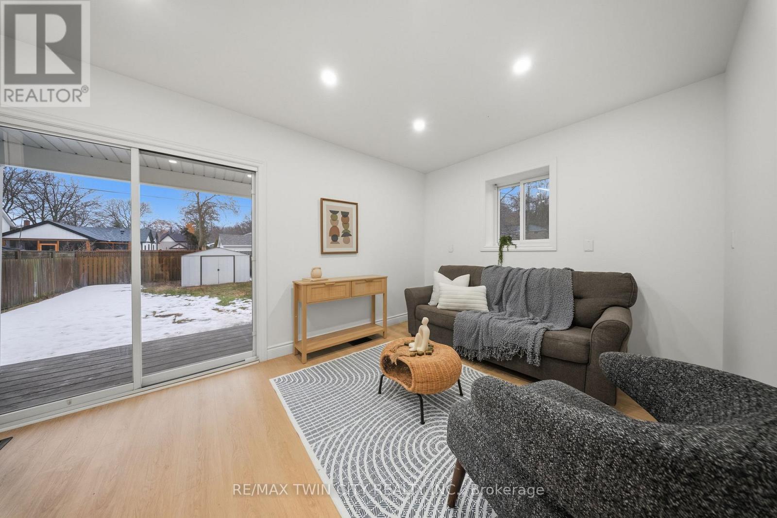 8 Main Street, Brantford, Ontario  N3R 3X2 - Photo 16 - X12928610