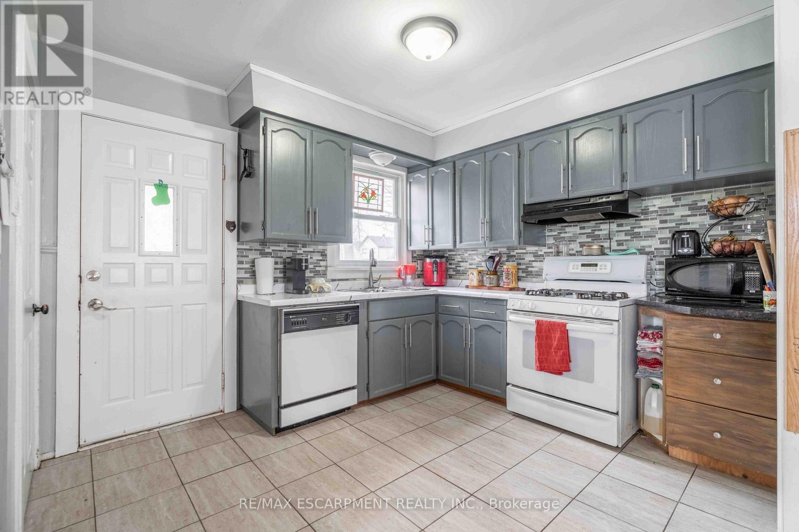 316 Dufferin Street, Fort Erie, Ontario  L2A 2T9 - Photo 14 - X12928732