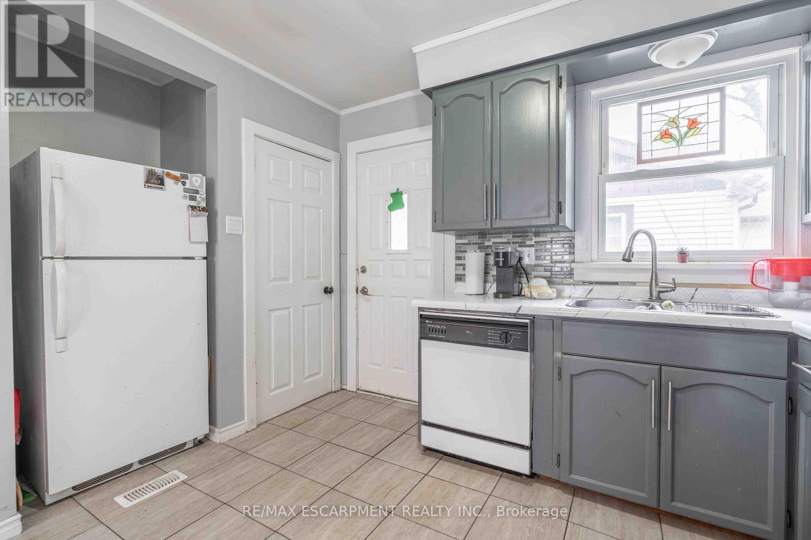 316 Dufferin Street, Fort Erie, Ontario  L2A 2T9 - Photo 17 - X12928732