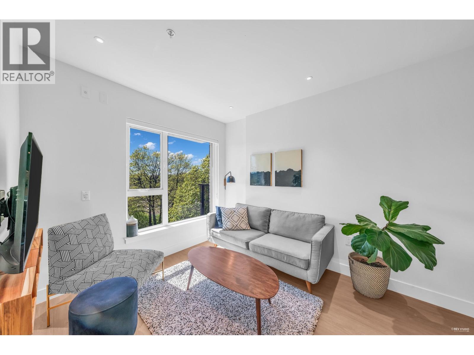 506 2235 E Broadway, Vancouver, British Columbia  V5N 0J5 - Photo 2 - R3094909