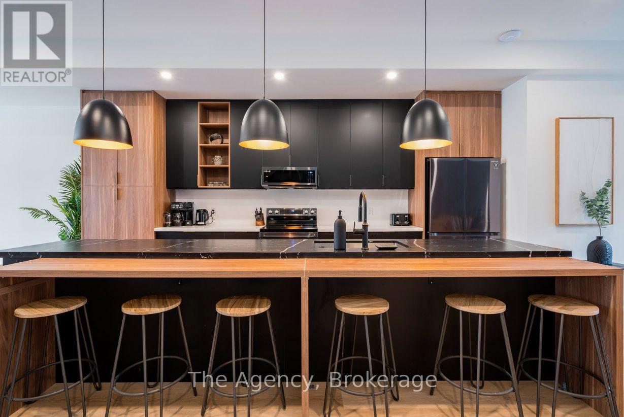 1,2,3 - 145 Kandahar Lane, Blue Mountains, Ontario  L9Y 0N3 - Photo 5 - X12928586