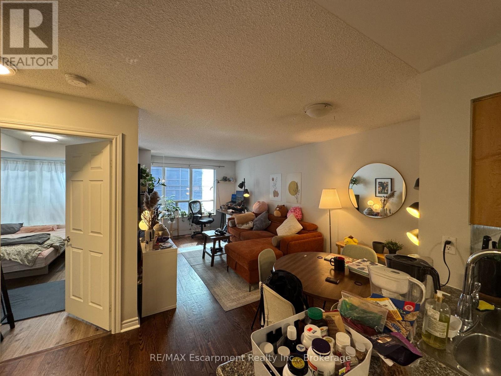 405 - 270 Wellington Street W, Toronto, Ontario  M5V 3P5 - Photo 5 - C12928324