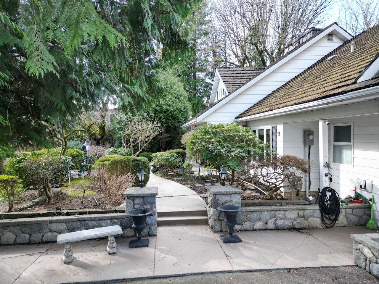 35093 Mt Blanchard Drive, Abbotsford, British Columbia  V2S 6T3 - Photo 3 - R3103914