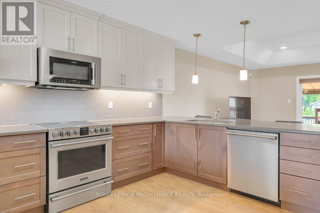 44 Liberty Crescent, Quinte West, Ontario  K8V 0B7 - Photo 14 - X12806110