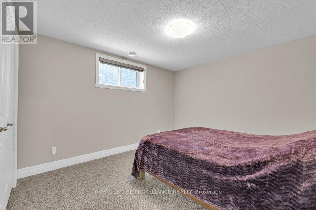 44 Liberty Crescent, Quinte West, Ontario  K8V 0B7 - Photo 32 - X12806110