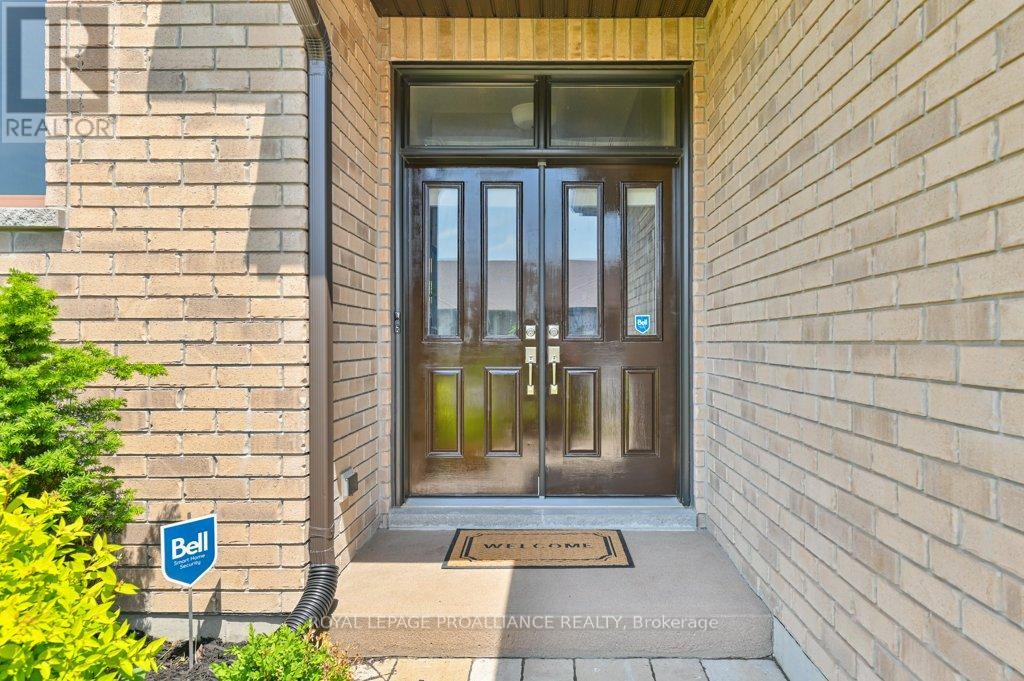 44 Liberty Crescent, Quinte West, Ontario  K8V 0B7 - Photo 5 - X12806110