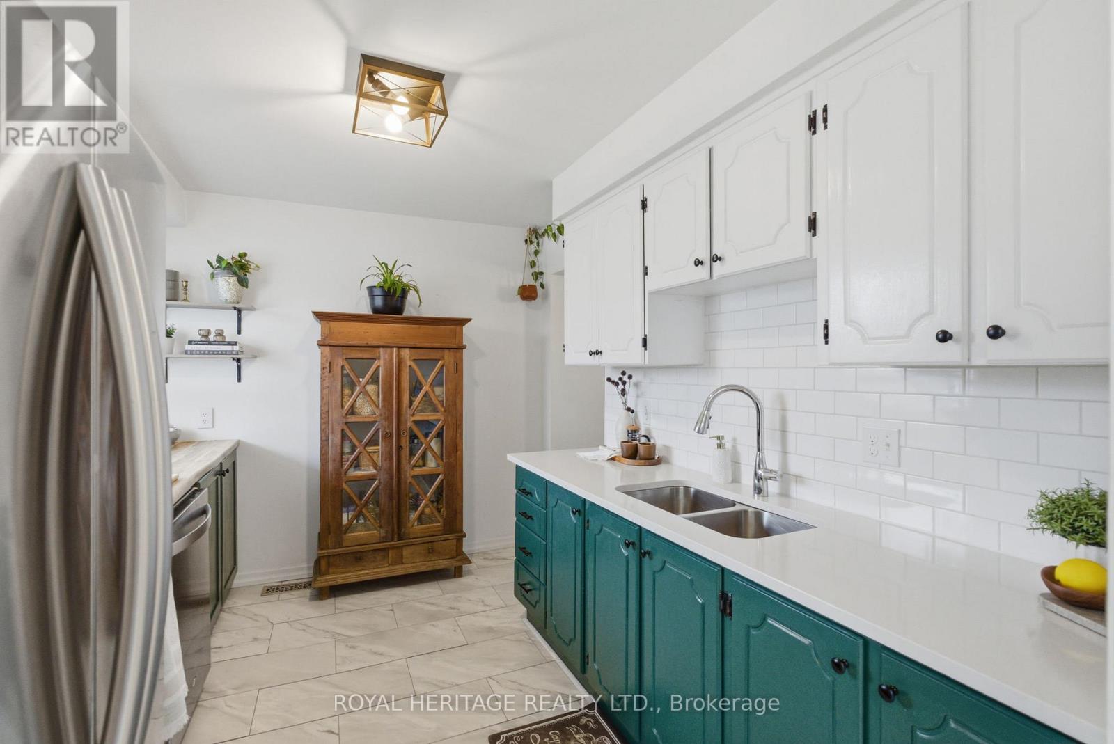 9 - 740 Chamberlain Street, Peterborough, Ontario  K9J 4M3 - Photo 5 - X12928520