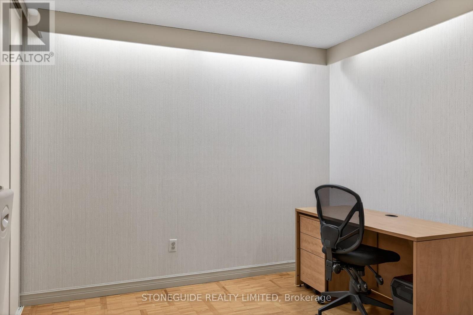 1 - 645 Whitaker Street, Peterborough, Ontario  K9H 7L5 - Photo 28 - X12928692