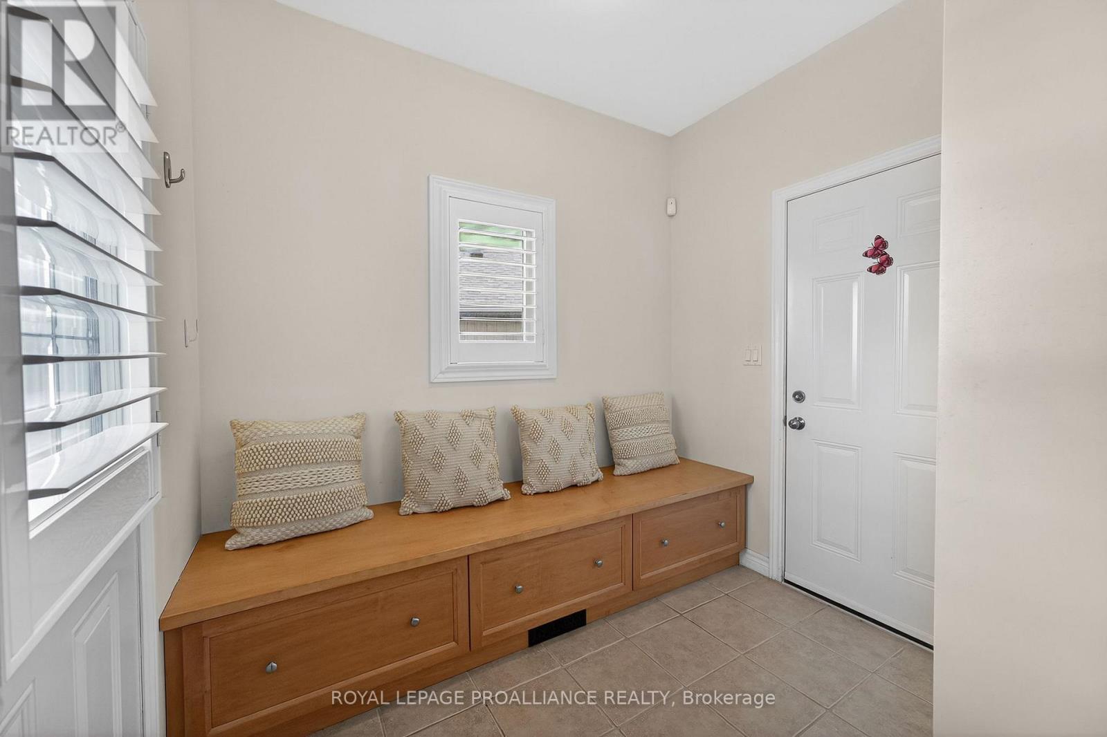 45 Maplehurst Crescent, Prince Edward County, Ontario  K0K 3L0 - Photo 15 - X12928742