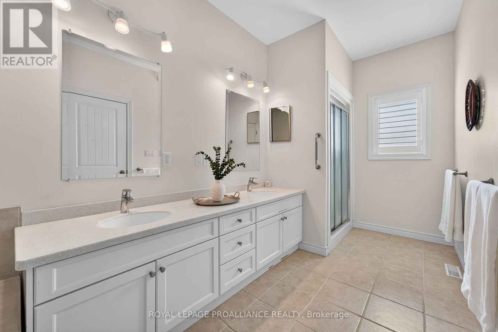 45 Maplehurst Crescent, Prince Edward County, Ontario  K0K 3L0 - Photo 23 - X12928742