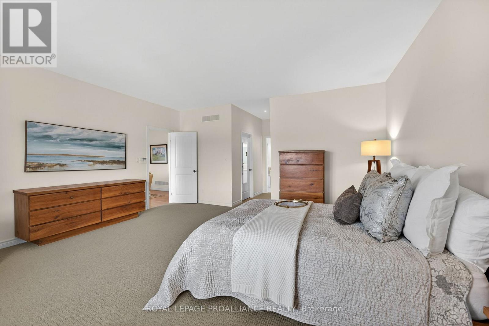 45 Maplehurst Crescent, Prince Edward County, Ontario  K0K 3L0 - Photo 20 - X12928742