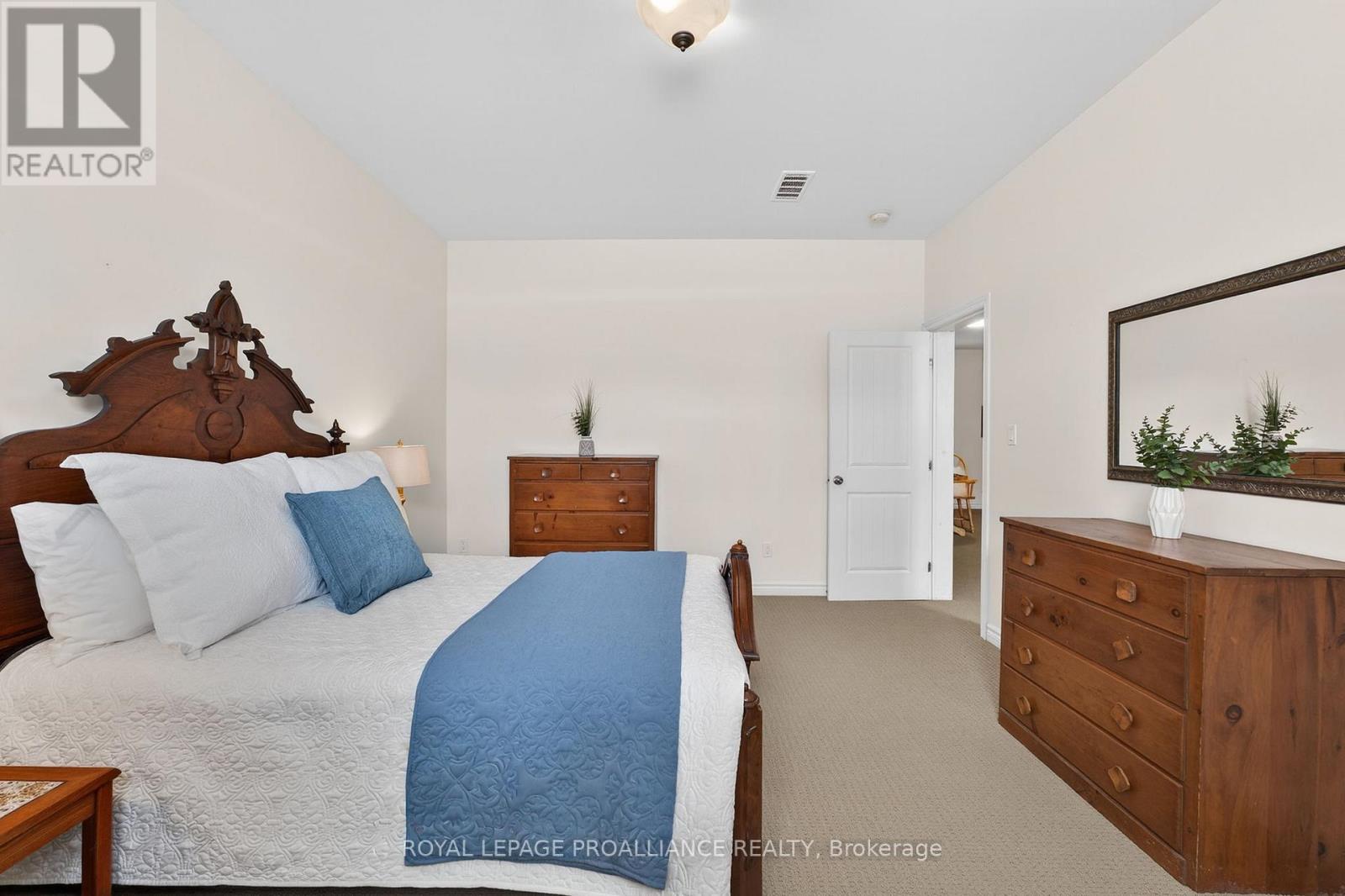 45 Maplehurst Crescent, Prince Edward County, Ontario  K0K 3L0 - Photo 34 - X12928742