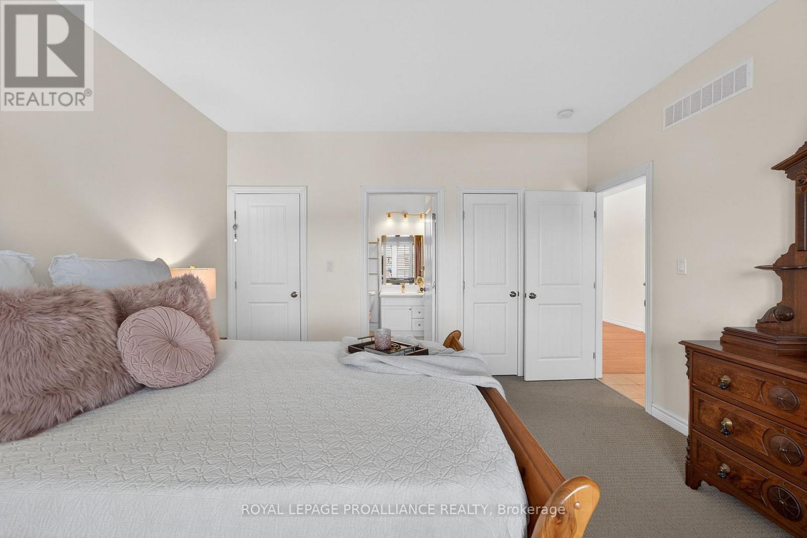 45 Maplehurst Crescent, Prince Edward County, Ontario  K0K 3L0 - Photo 25 - X12928742