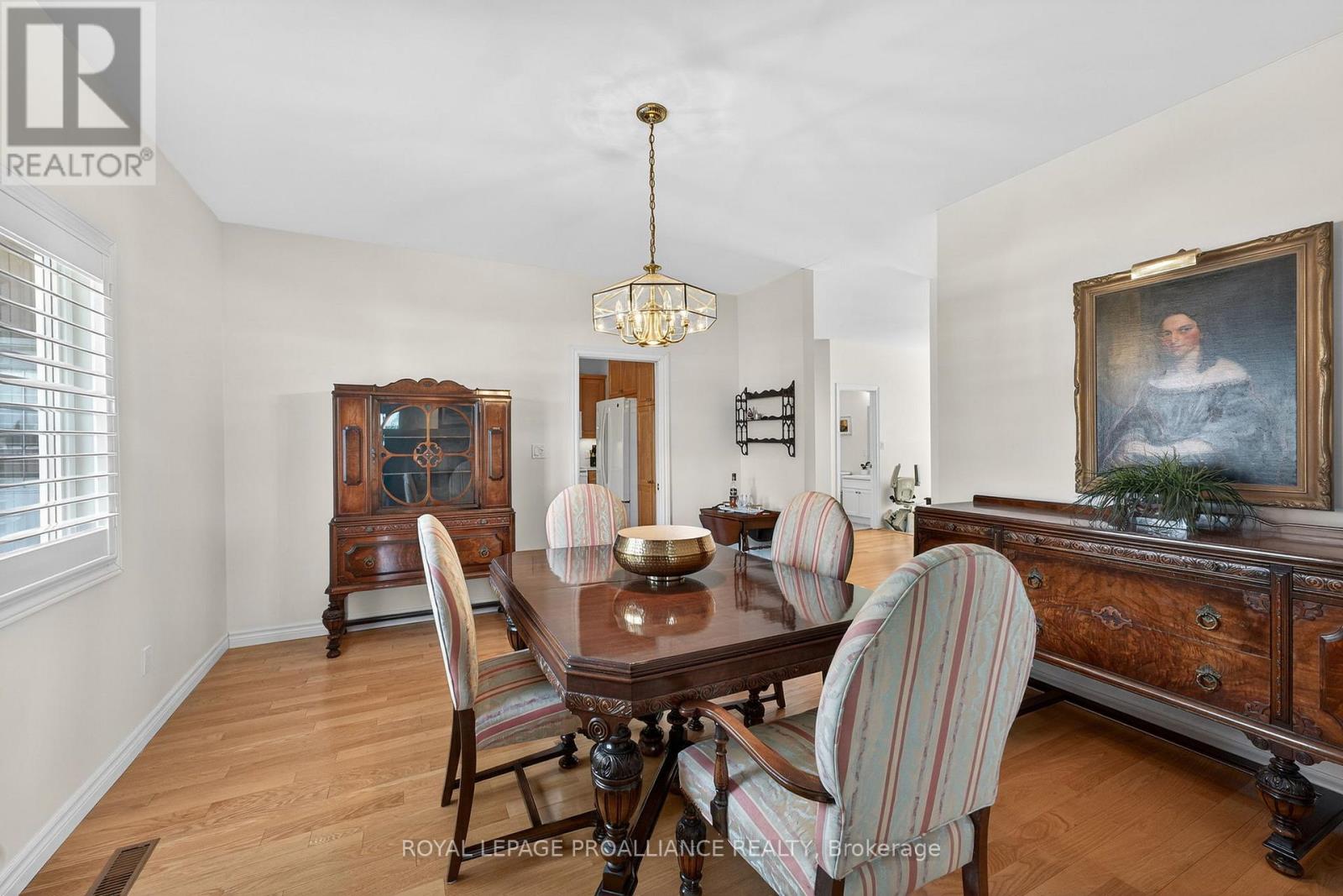 45 Maplehurst Crescent, Prince Edward County, Ontario  K0K 3L0 - Photo 9 - X12928742