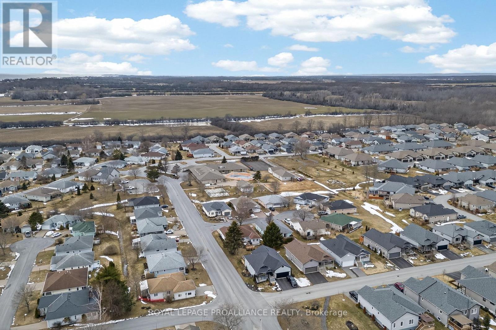 45 Maplehurst Crescent, Prince Edward County, Ontario  K0K 3L0 - Photo 48 - X12928742