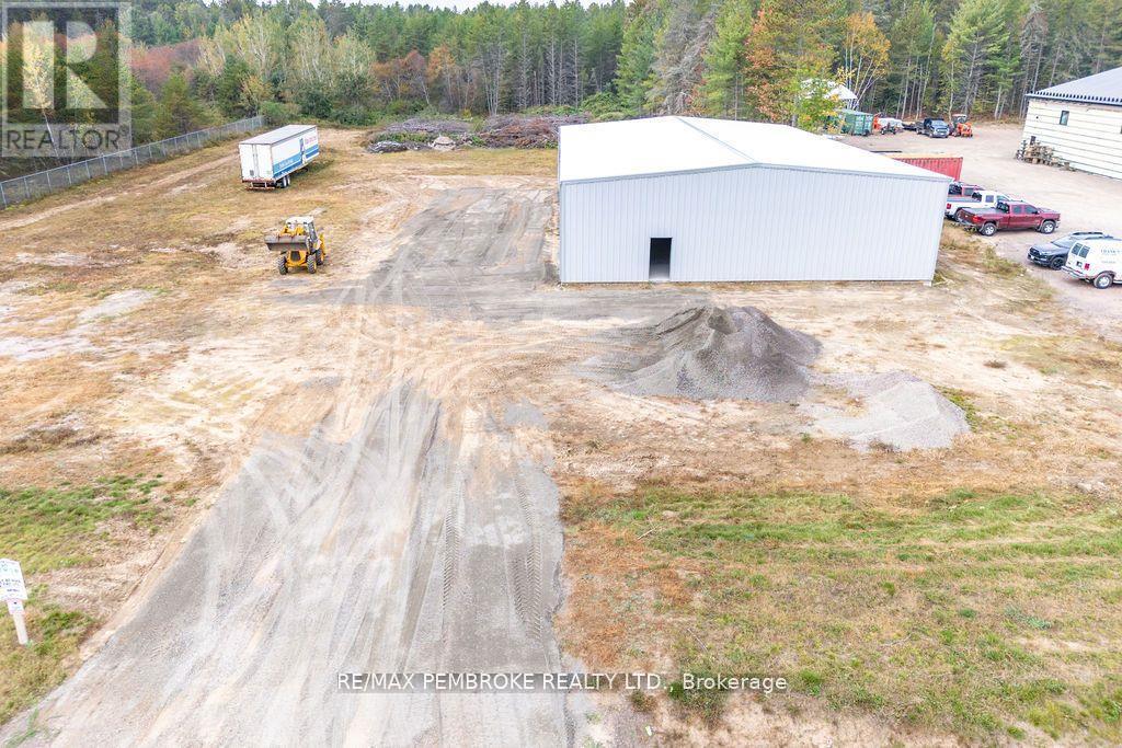 99 Industrial Avenue, Petawawa, Ontario  K8H 2W8 - Photo 23 - X12928542