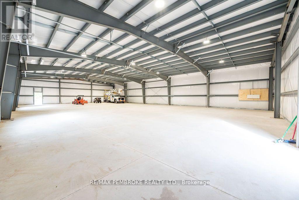 99 Industrial Avenue, Petawawa, Ontario  K8H 2W8 - Photo 8 - X12928542