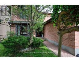 1058 PEMBRIDGE CRESCENT, Kingston, Ontario