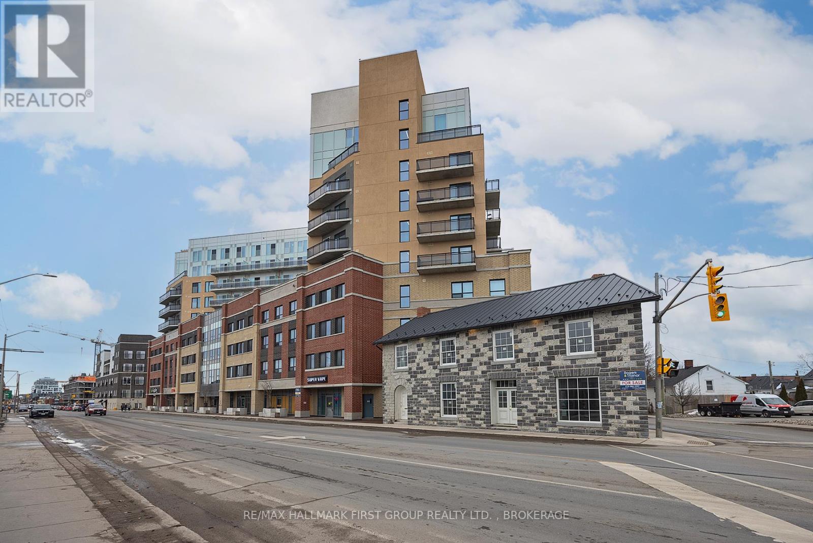 1020 - 652 Princess Street, Kingston, Ontario  K7L 1E5 - Photo 1 - X12928764