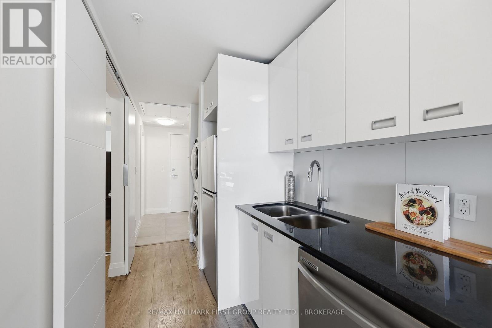 1020 - 652 Princess Street, Kingston, Ontario  K7L 1E5 - Photo 9 - X12928764