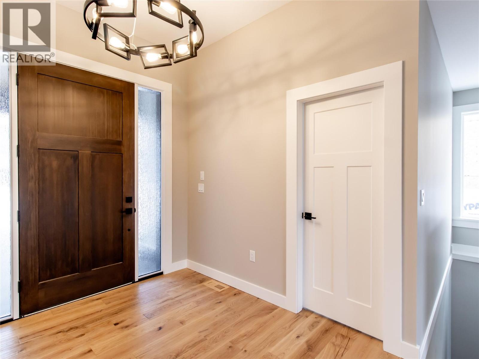 1721 9 Street Se, Salmon Arm, British Columbia V1E 0G9 - Photo 33 - 10367508