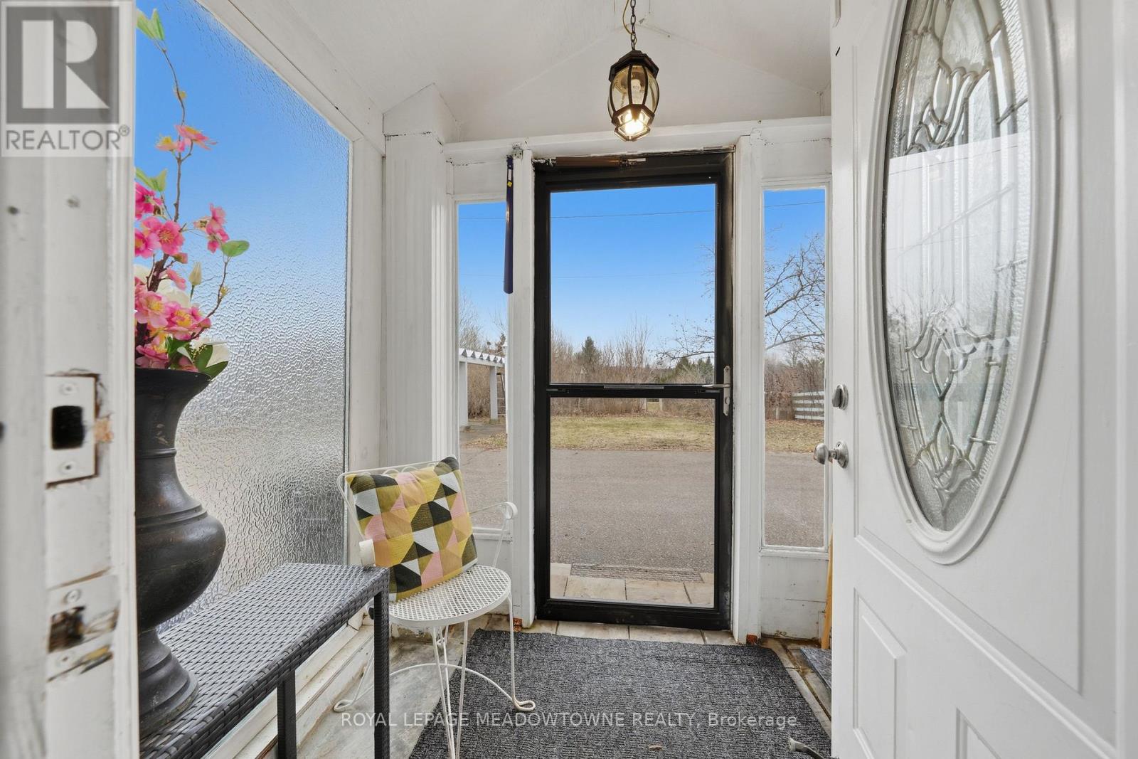 152 Confederation Street, Halton Hills, Ontario  L7G 4S8 - Photo 15 - W12929066