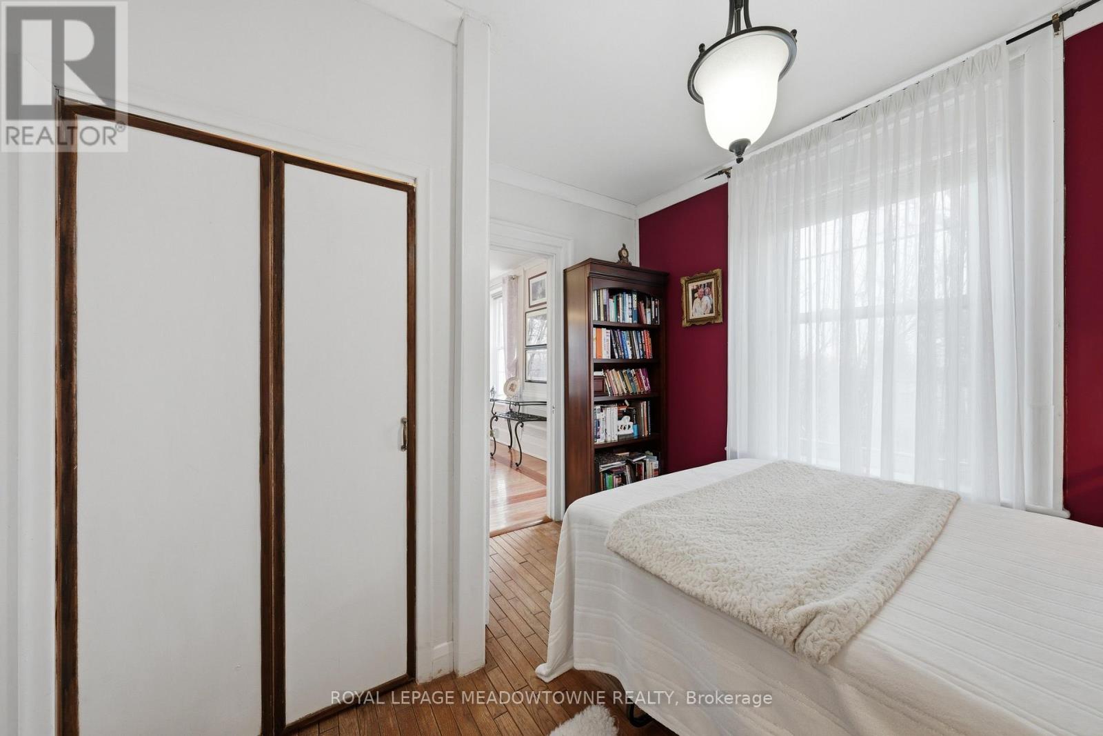 152 Confederation Street, Halton Hills, Ontario  L7G 4S8 - Photo 29 - W12929066