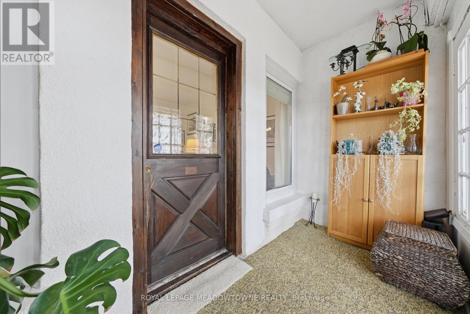 152 Confederation Street, Halton Hills, Ontario  L7G 4S8 - Photo 8 - W12929066