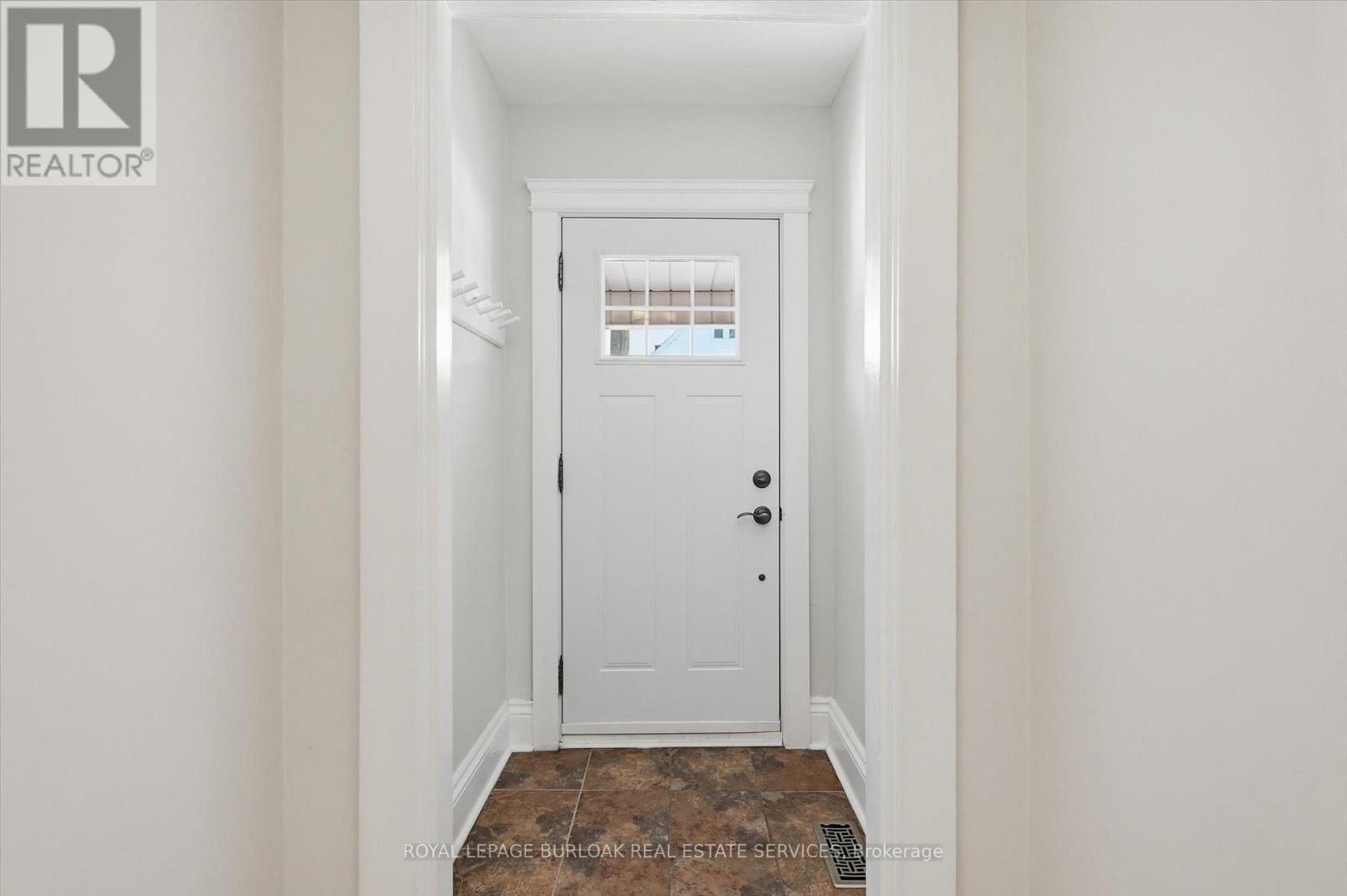 43 Belview Avenue, Hamilton, Ontario  L8L 7K7 - Photo 5 - X12928728