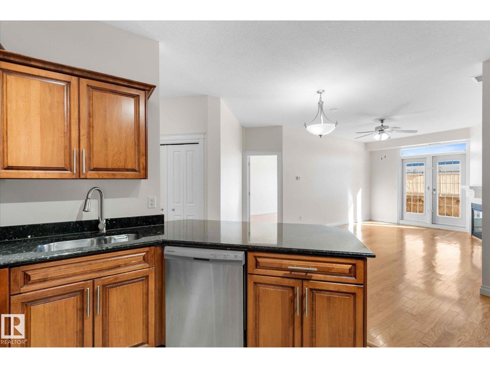 #110 5211 50 ST, Stony Plain, Alberta