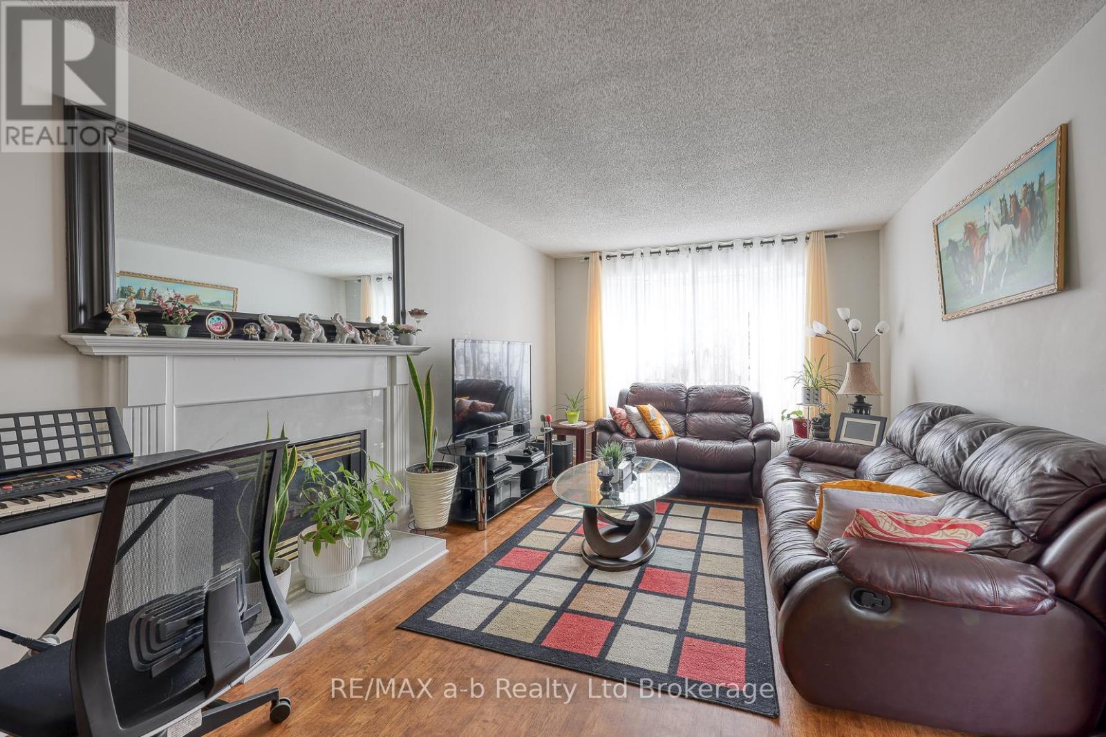 94 D'aubigny Road, Brantford, Ontario  N3T 6J4 - Photo 4 - X12825728