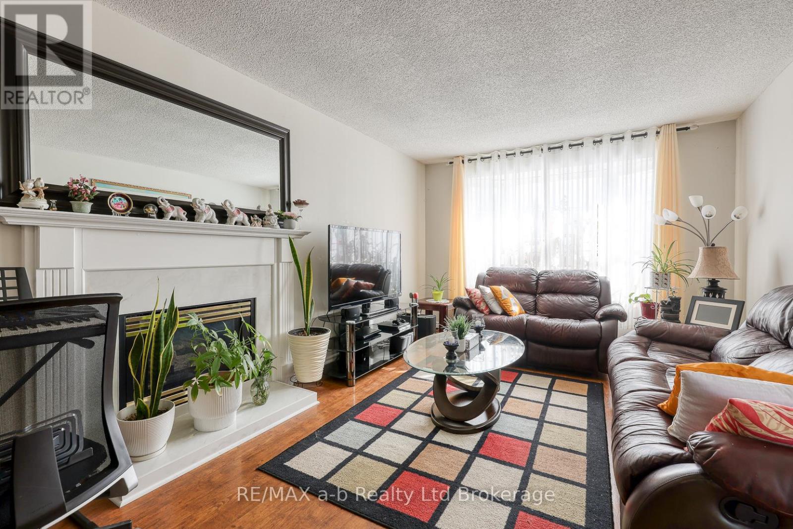 94 D'aubigny Road, Brantford, Ontario  N3T 6J4 - Photo 5 - X12825728