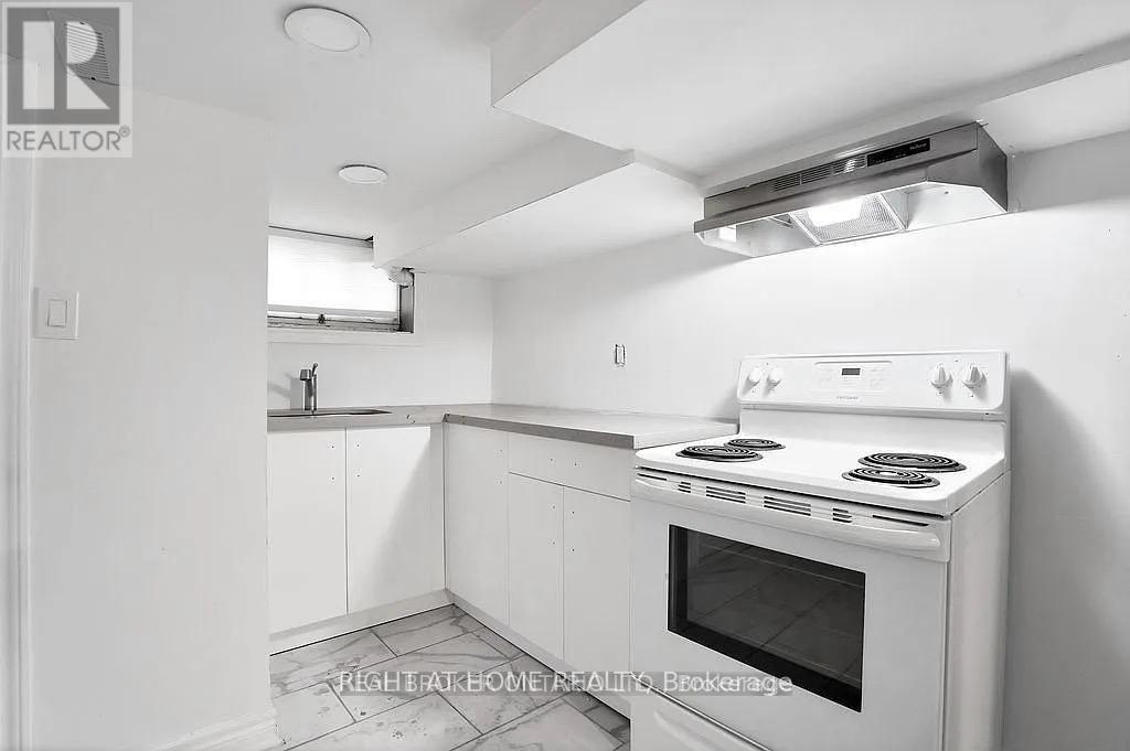 Bsmt - 210 Mary Street N, Oshawa, Ontario  L1G 5C4 - Photo 3 - E12930244