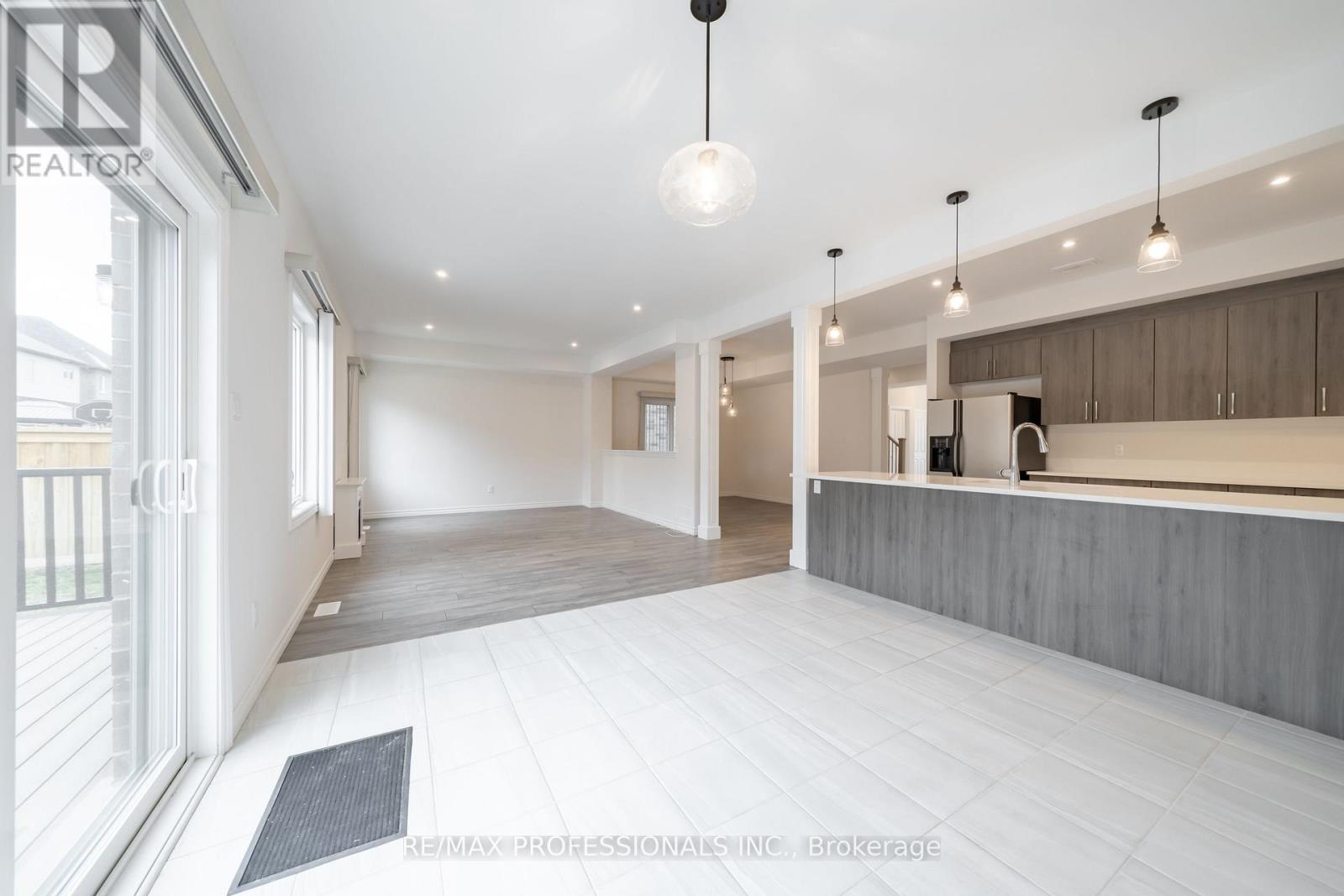 22 Thomas Bird Street, Clarington, Ontario  L1C 7C9 - Photo 12 - E12930270