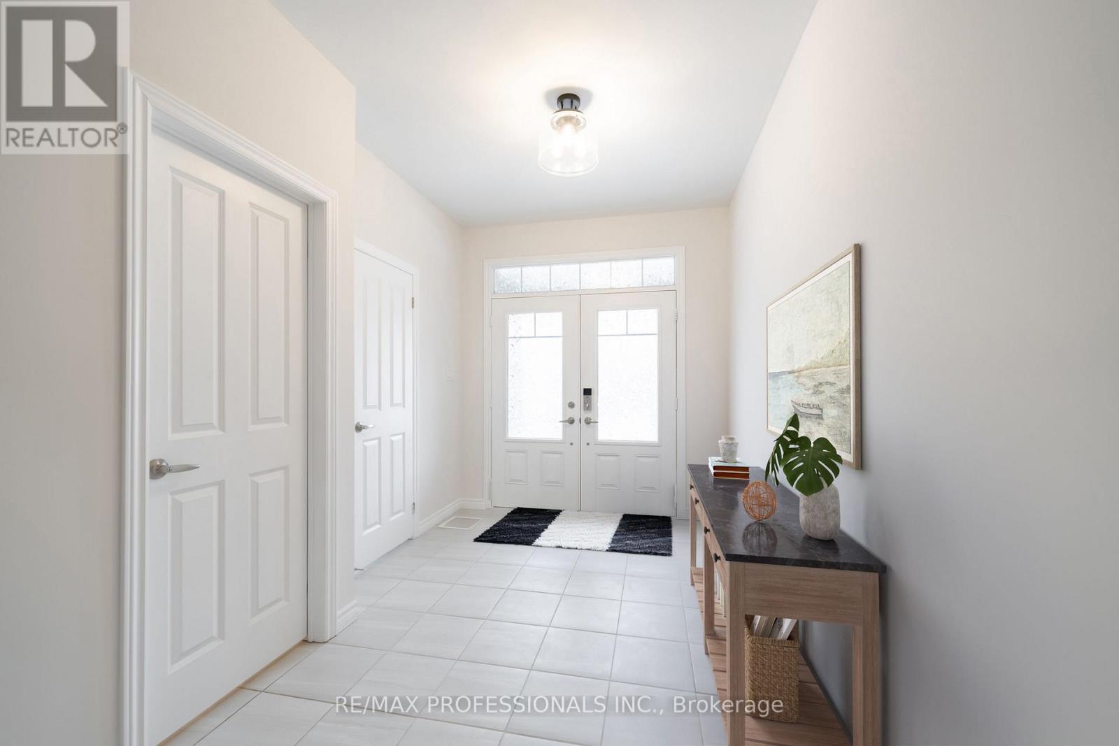 22 Thomas Bird Street, Clarington, Ontario  L1C 7C9 - Photo 3 - E12930270