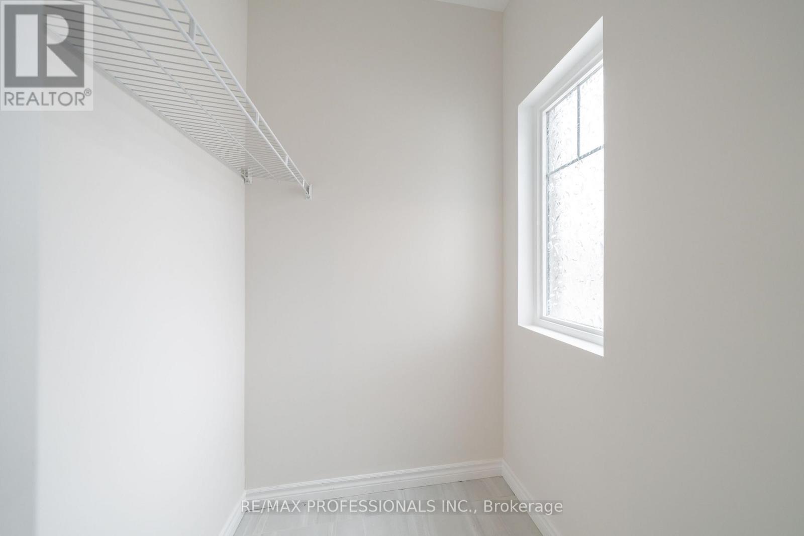 22 Thomas Bird Street, Clarington, Ontario  L1C 7C9 - Photo 4 - E12930270