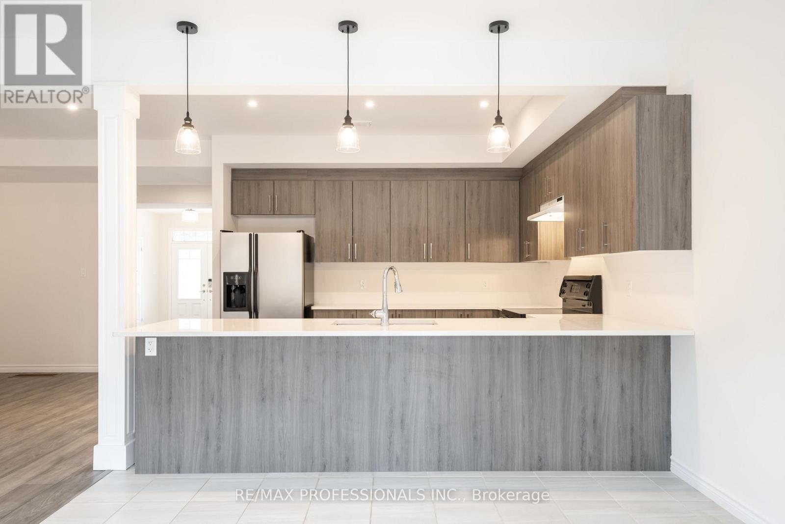 22 Thomas Bird Street, Clarington, Ontario  L1C 7C9 - Photo 9 - E12930270